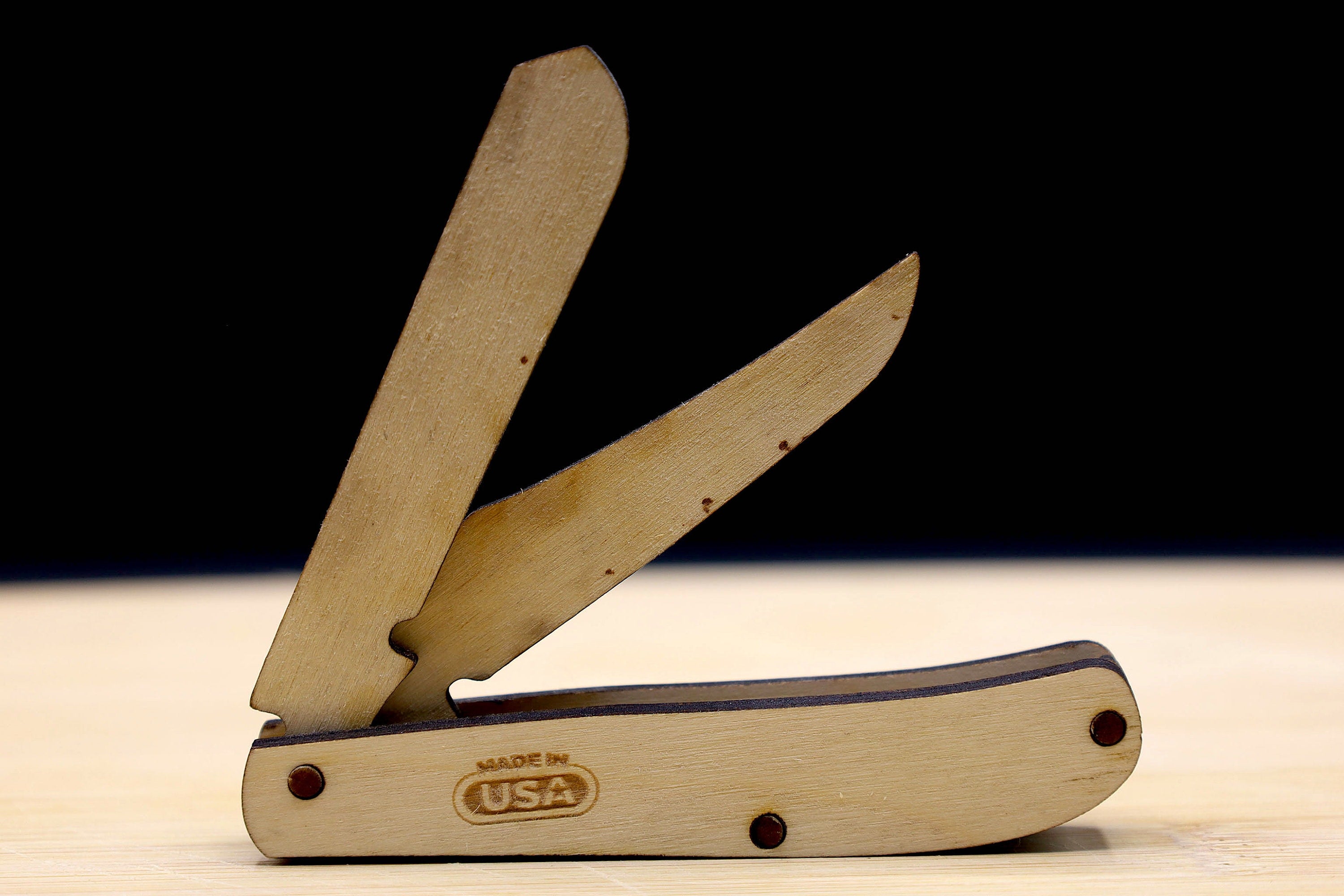 Customizable Two Blade Wooden Pocket Knife SVG | Folding Knife Laser Cut Template | Glowforge & LightBurn File